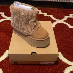 New Ugg Mini Sherpa Corduroy